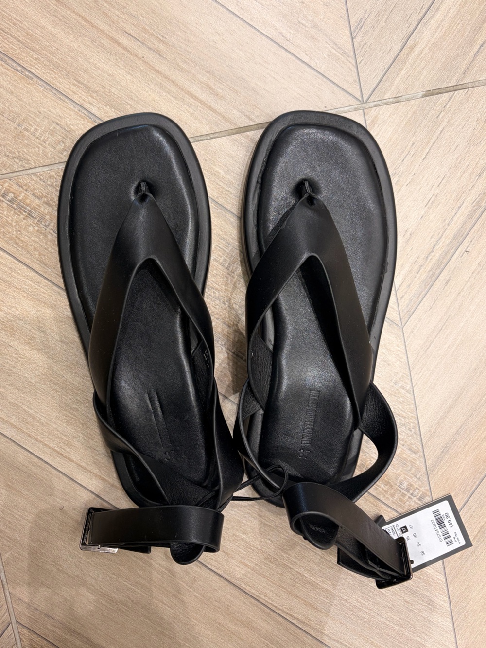 NWT Black Leather Thong Sandals with Ankle Strap